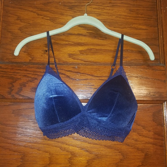 Velvet Bralette - Picture 1 of 2